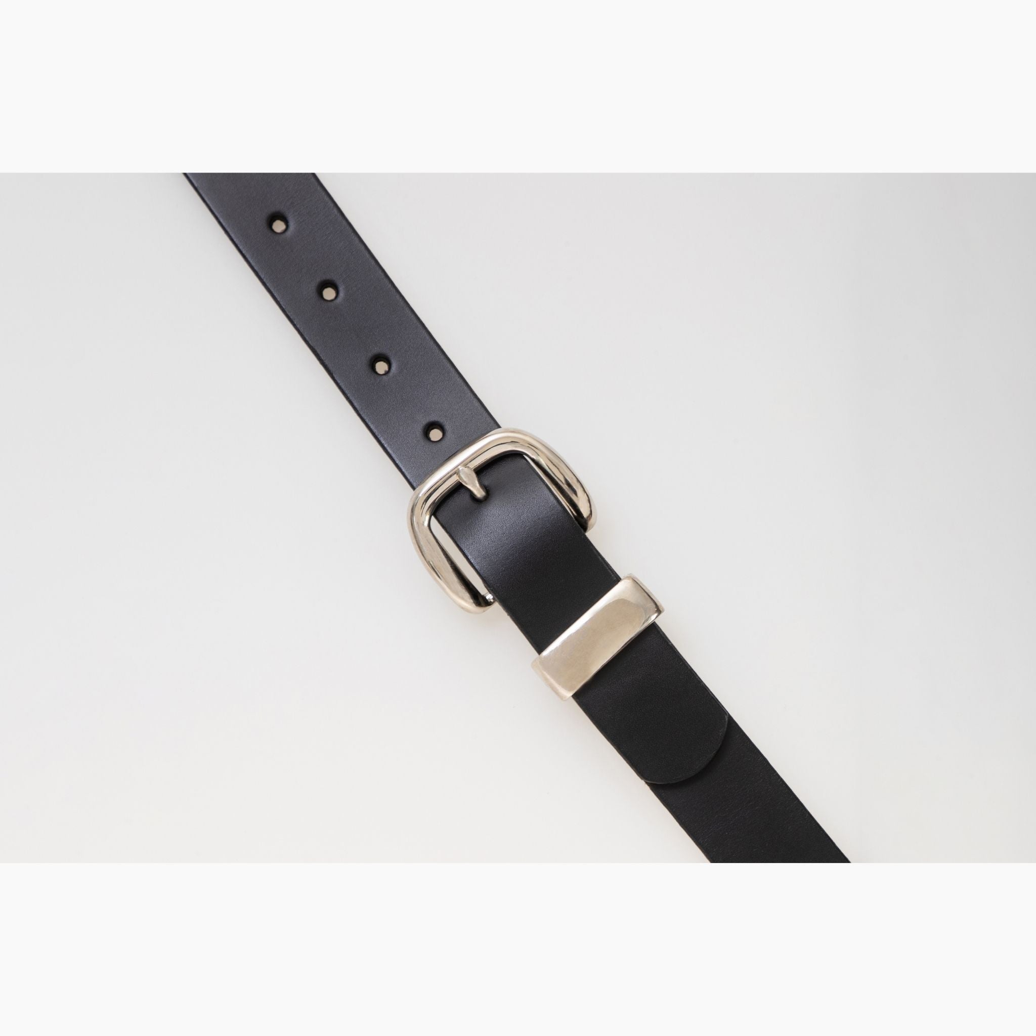 32mm Black Leather Belt with round silver buckle and metal keeper | BeltUp Leather Co.